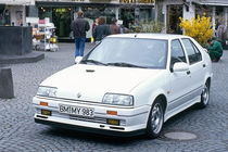 Renault-19