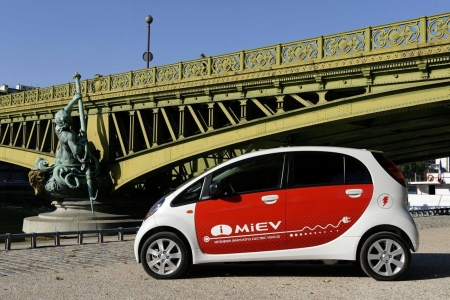 Mitsubishi i MiEV 01